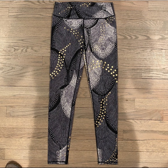 Fabletics Salar Leggings in Foil Flurry - Picture 2 of 5